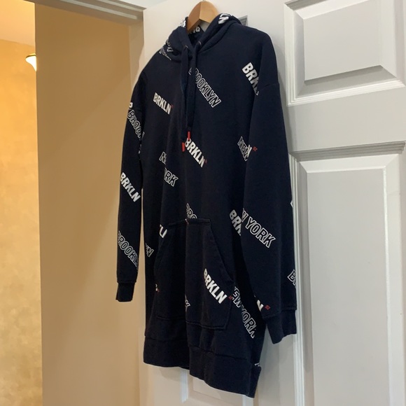 H&M Hooded Brooklyn Logo Sweatshirt Dress - Picture 5 of 5